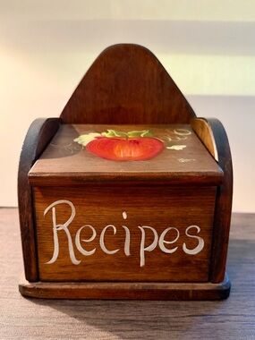 Vintage Wooden Recipe Box with Red and Green Apple Motif